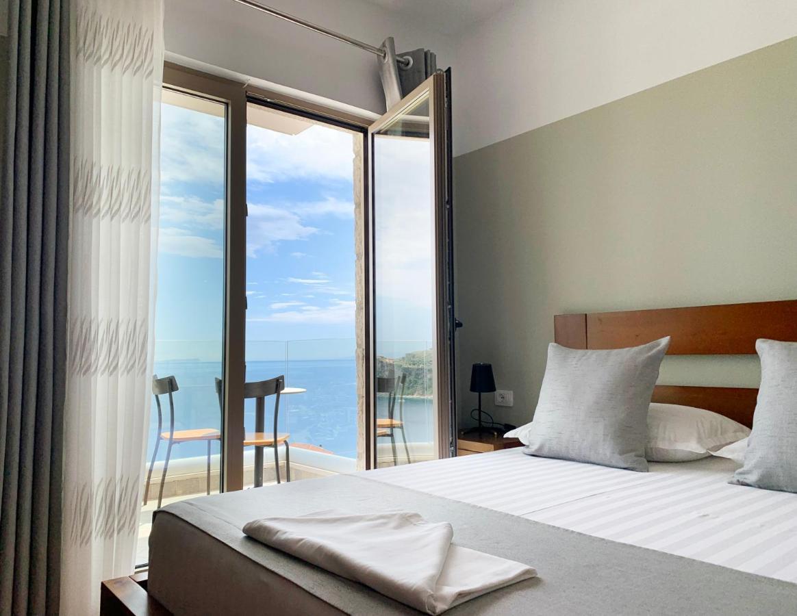 Vila 8 Hotel Himare Ngoại thất bức ảnh