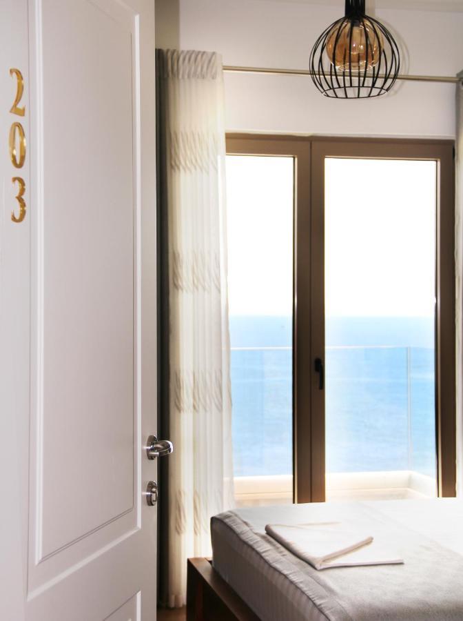 Vila 8 Hotel Himare Ngoại thất bức ảnh