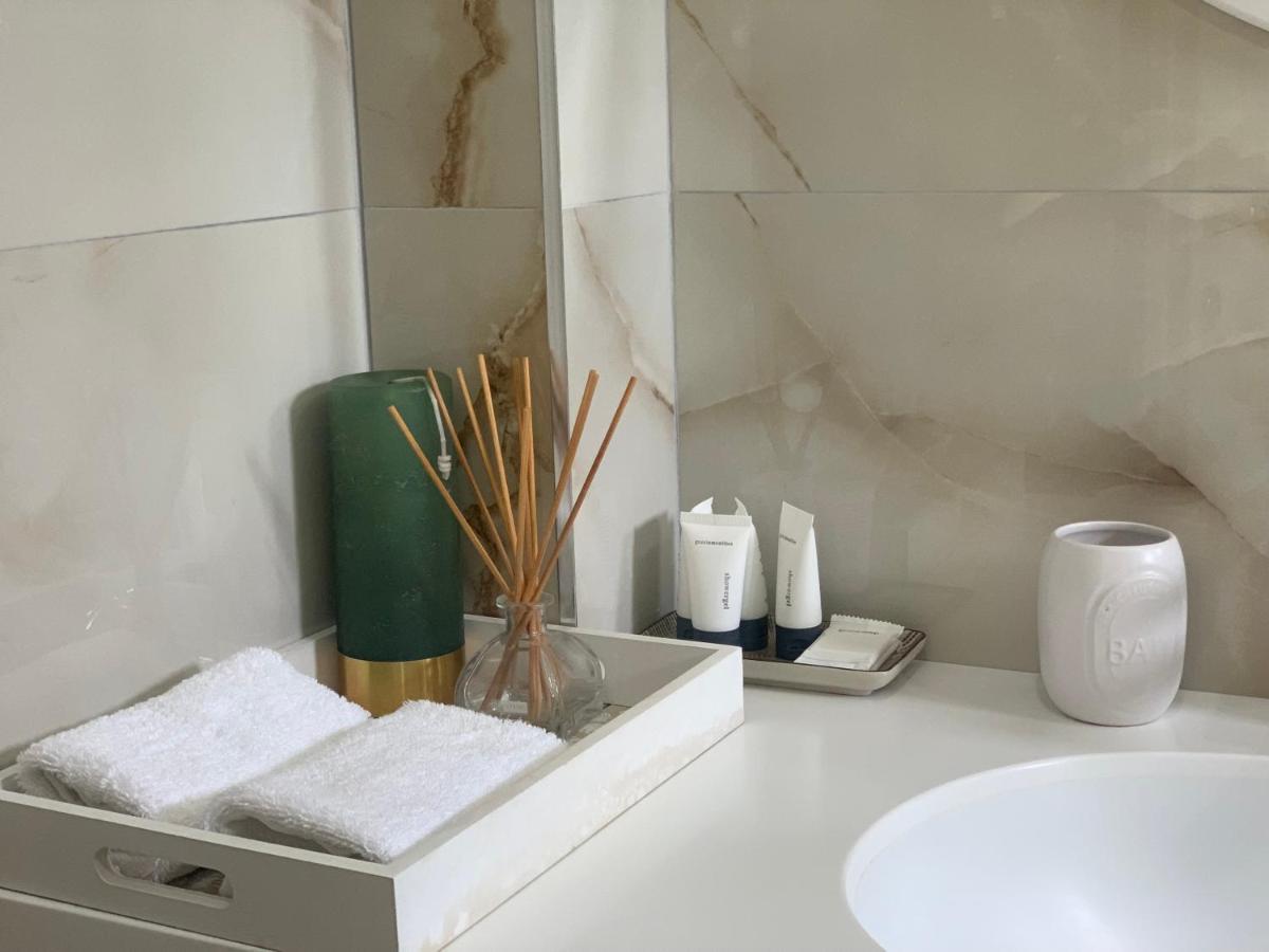 Vila 8 Hotel Himare Ngoại thất bức ảnh