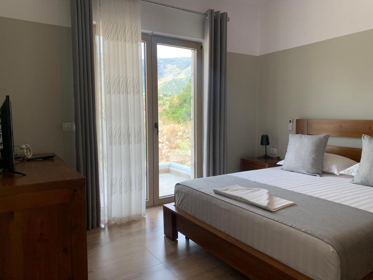 Vila 8 Hotel Himare Ngoại thất bức ảnh