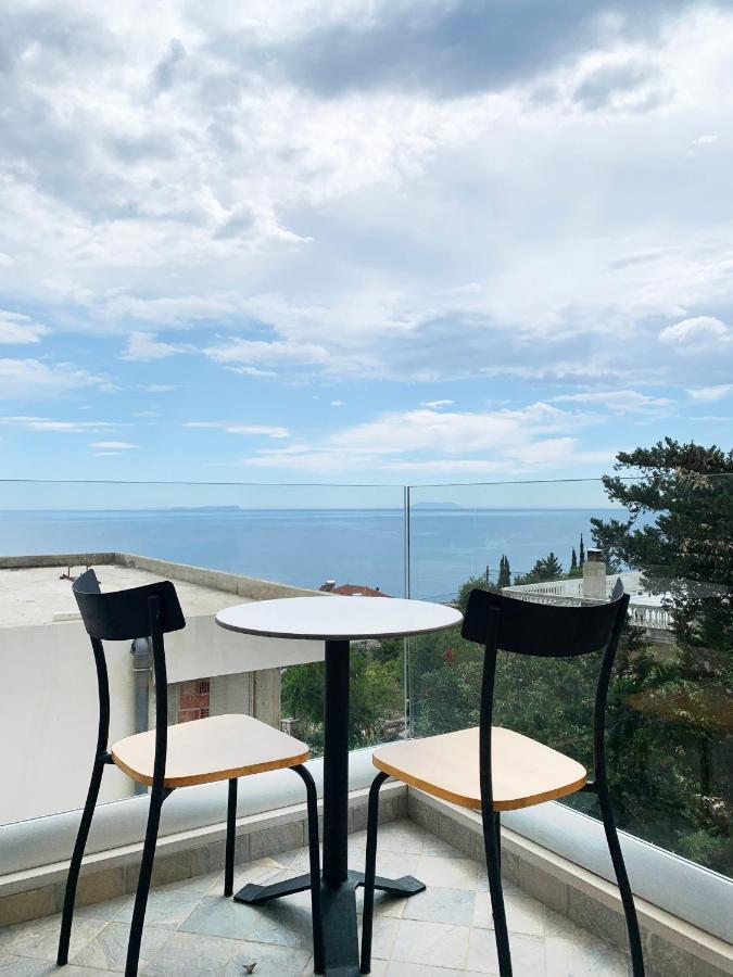 Vila 8 Hotel Himare Ngoại thất bức ảnh