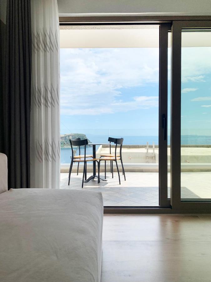 Vila 8 Hotel Himare Ngoại thất bức ảnh